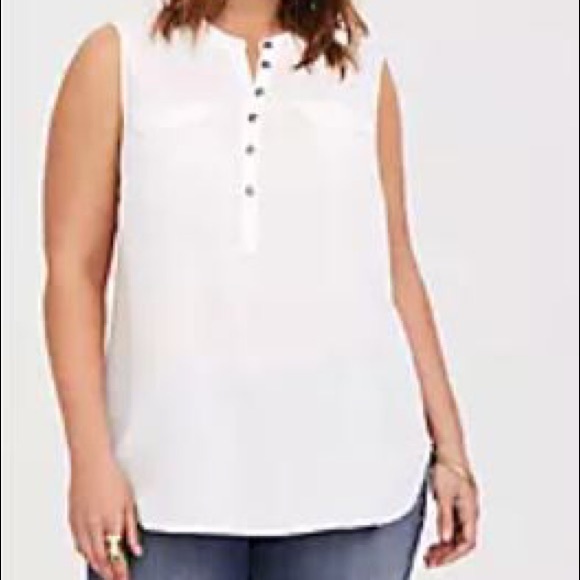 Torrid Ivory Sleeveless Harper Blouse - Picture 1 of 2